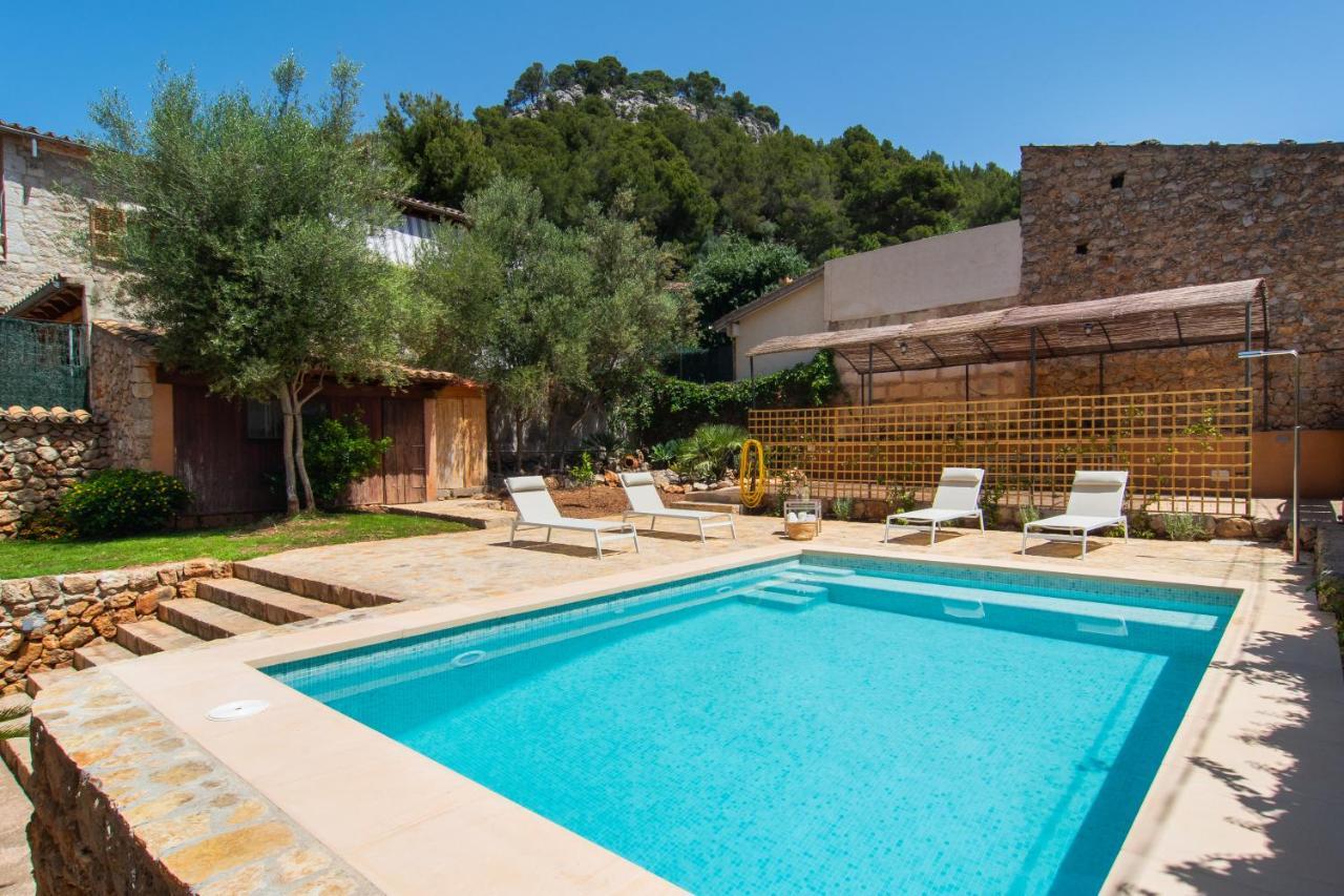 Hébergement de vacances Fabulous Rural House With Views To The Mountains With Swimming Pool