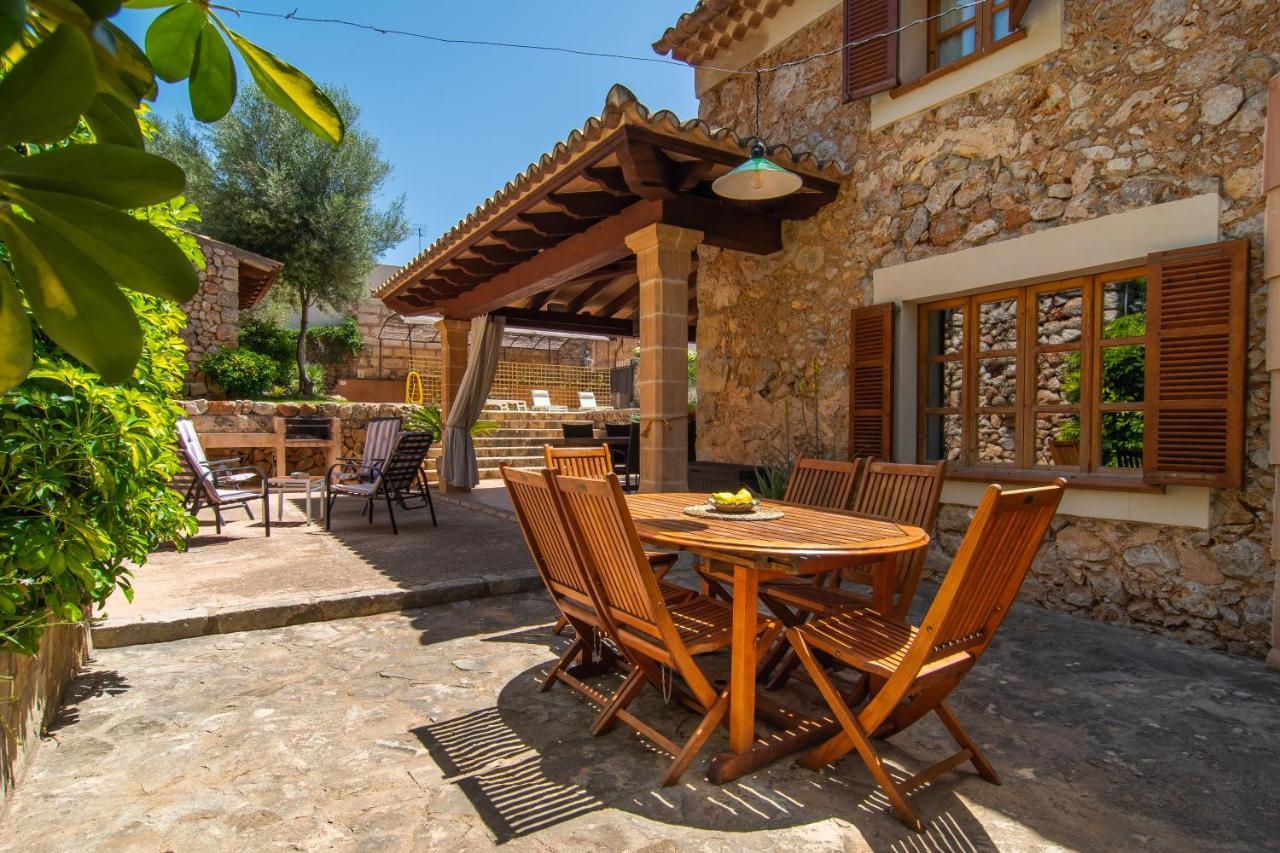 Hébergement de vacances Fabulous Rural House With Views To The Mountains With Swimming Pool *