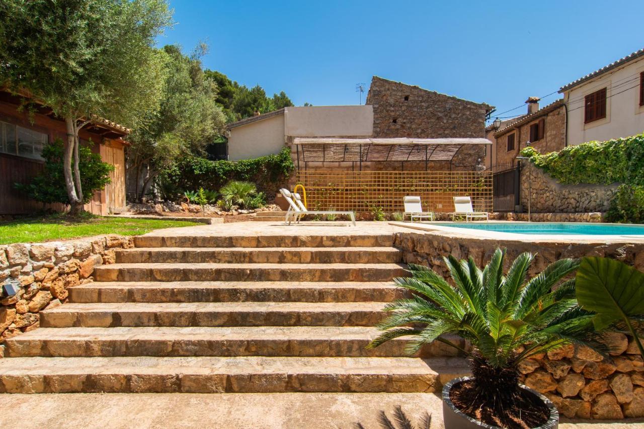 Hébergement de vacances Fabulous Rural House With Views To The Mountains With Swimming Pool