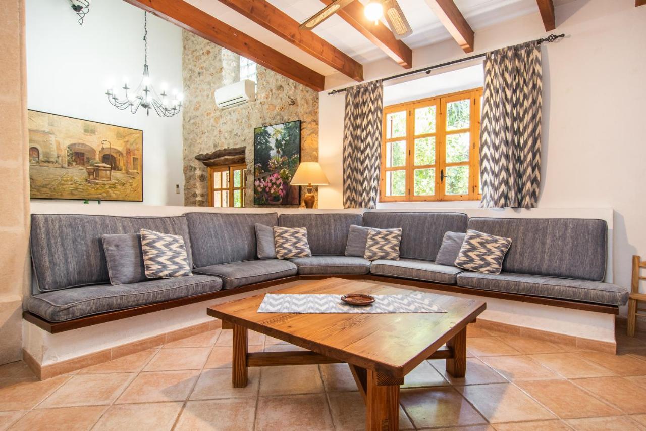 Hébergement de vacances Fabulous Rural House With Views To The Mountains With Swimming Pool Caimari